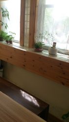 家具蔵のウォールナット材のベンチ